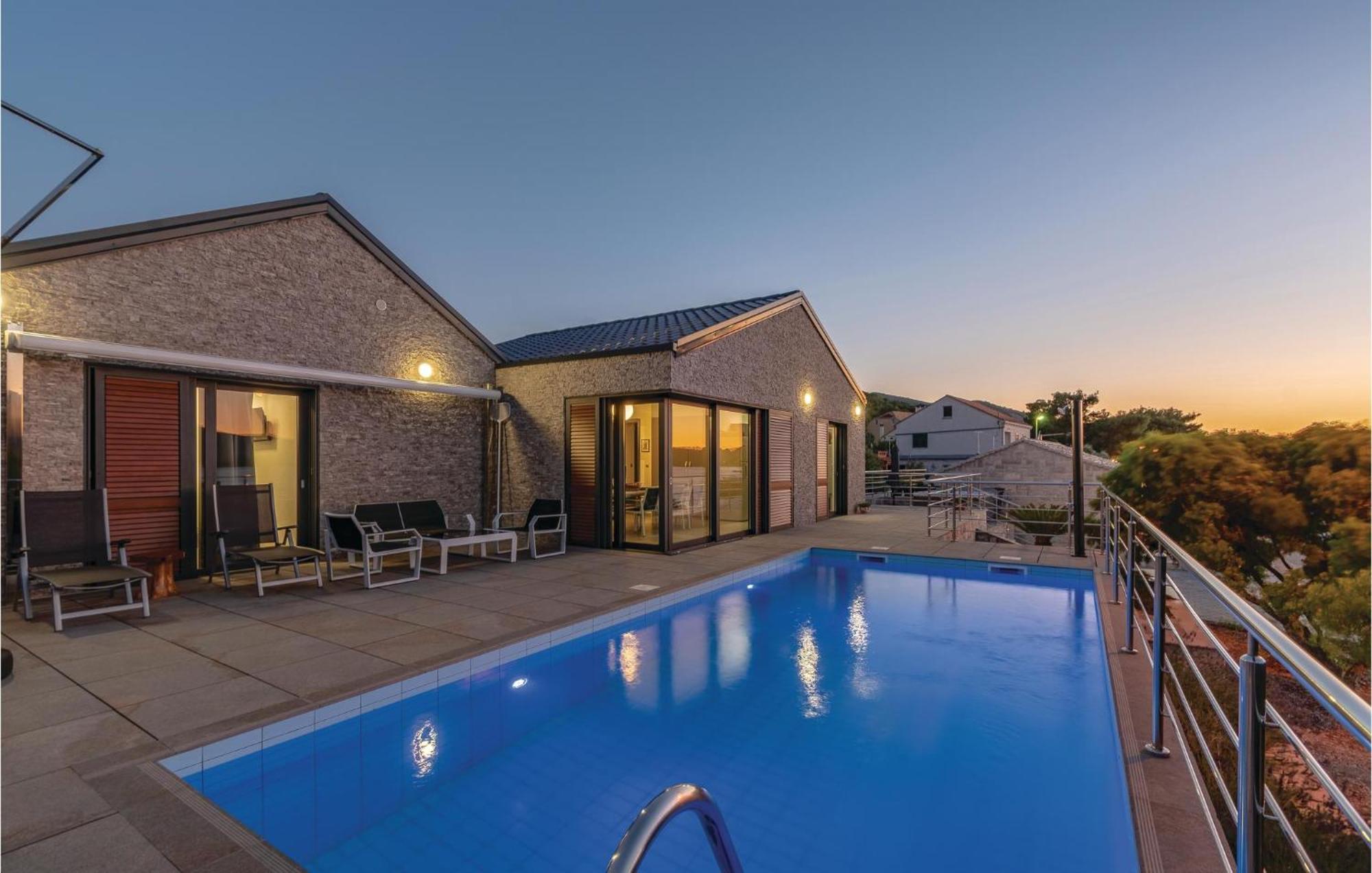 Nice Home In Kneze With Wifi Pupnat Экстерьер фото