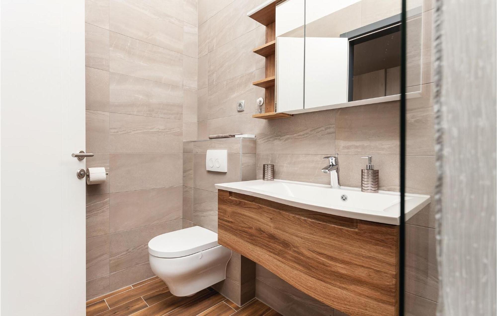 Nice Home In Kneze With Wifi Pupnat Экстерьер фото
