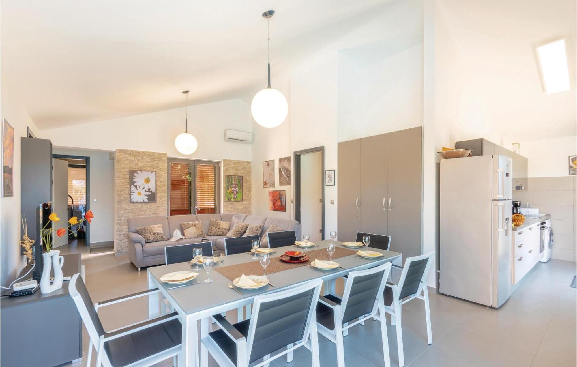 Nice Home In Kneze With Wifi Pupnat Экстерьер фото