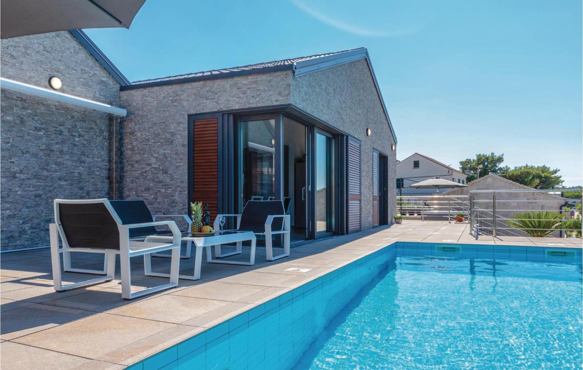 Nice Home In Kneze With Wifi Pupnat Экстерьер фото